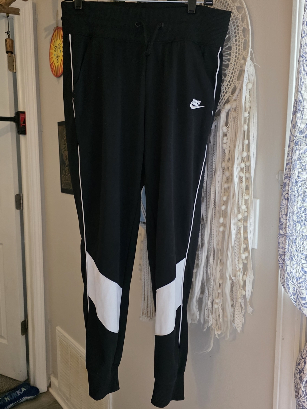 Nike Black and White Men's Athletic Joggers - Medium